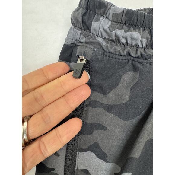 Athleta Girl All Play 3" Short Girl's Sz XXL 16 Athletic Black Camo Zip Pockets - Picture 7 of 9